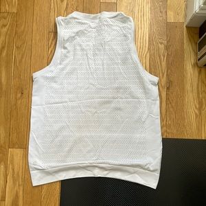 Lulu lemon size 6